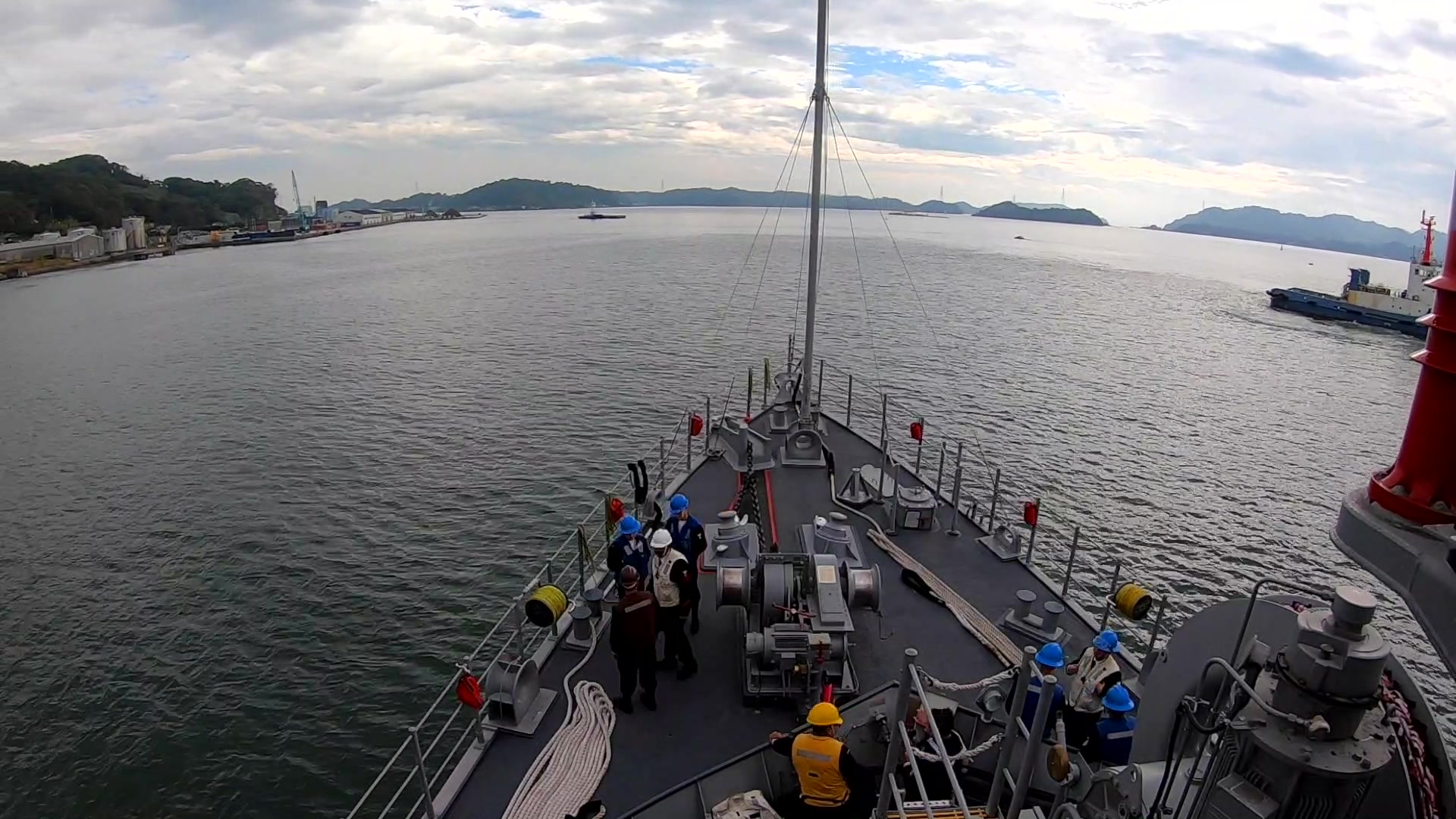 US Navy – Minesweeper USS Pioneer Sails into Uki City Port, Japan