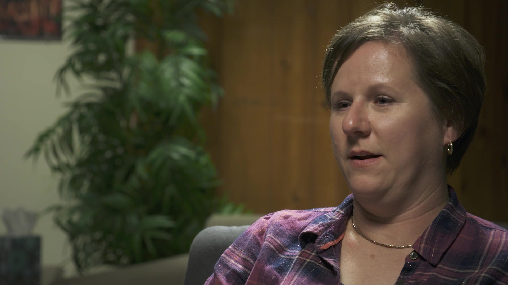 Check out this episode of our #resilience video series. Hear the story of Shellie Daniels, Maj. Josh Daniels wife, who was diagnosed with breast cancer. . #YoureNotAlone