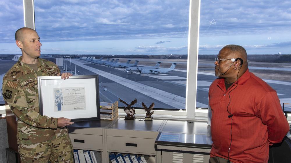 Dover AFB tower supervisor presented AFFSA Aircraft Assist Award