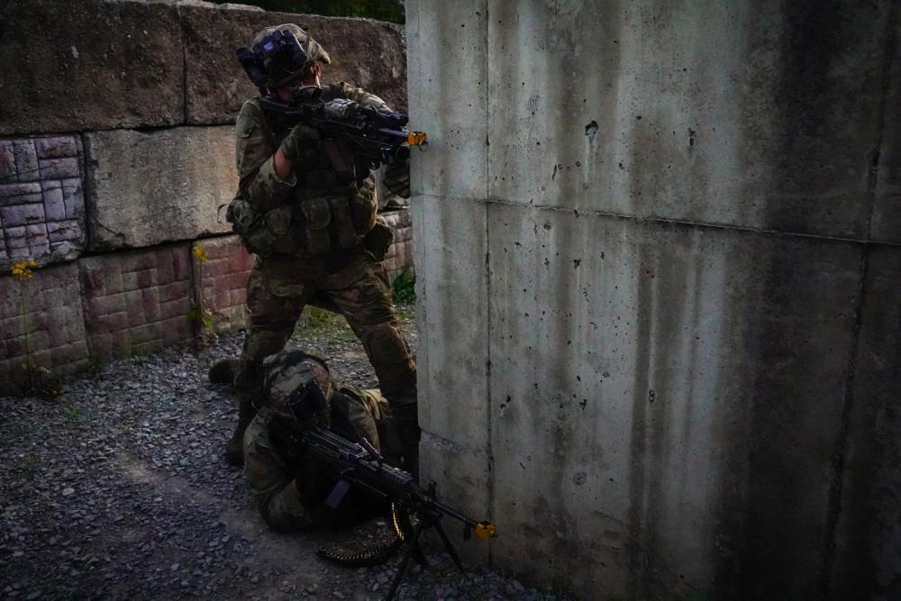 2-327 Infantry &quot;No Slack&quot; conducts a raid on an urban compound during Operation Lethal Eagle 2