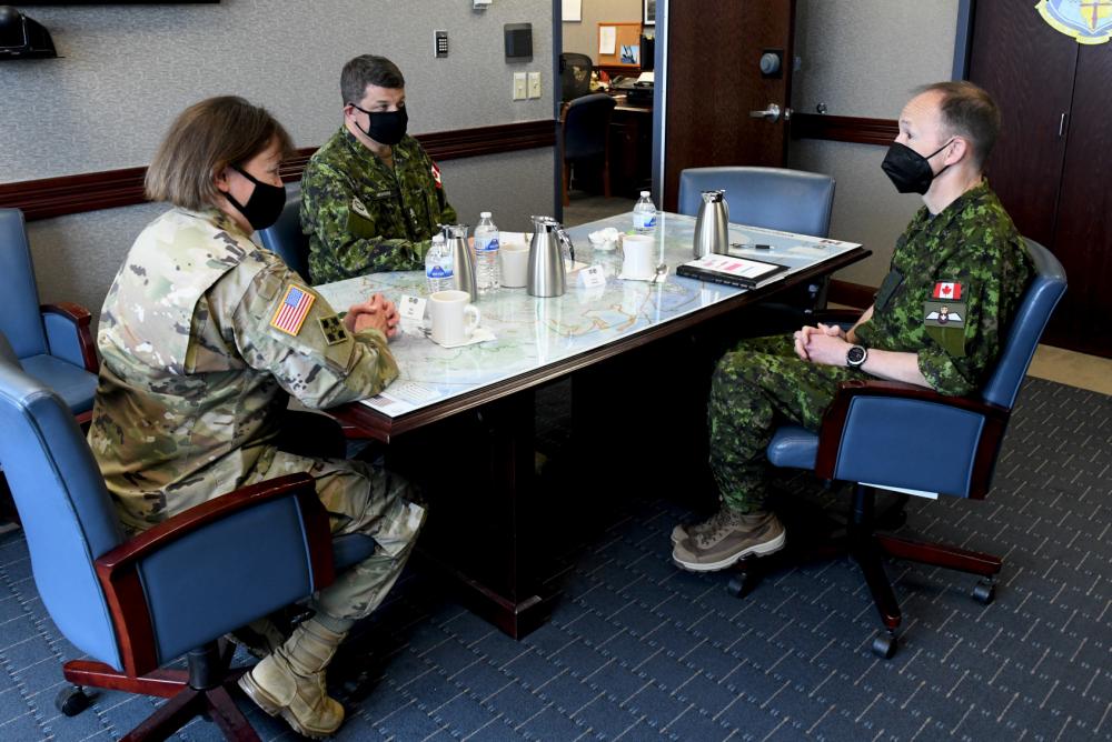 Director General Support, Canadian Joint Operations Command visits NORAD and USNORTHCOM