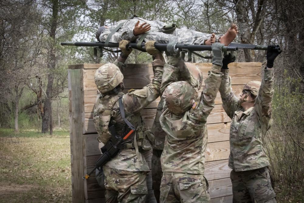 Soldiers earn Expert Field Medical Badge in second event by Reserve