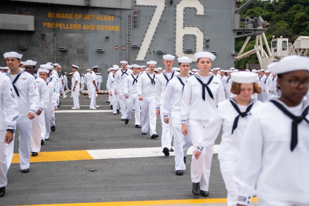 USS Ronald Reagan (CVN 76) Sailors Man the Rails