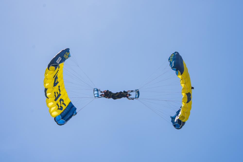 The U.S. Navy Parachute Team jumps in Miami for Hyundai Air and Sea Show