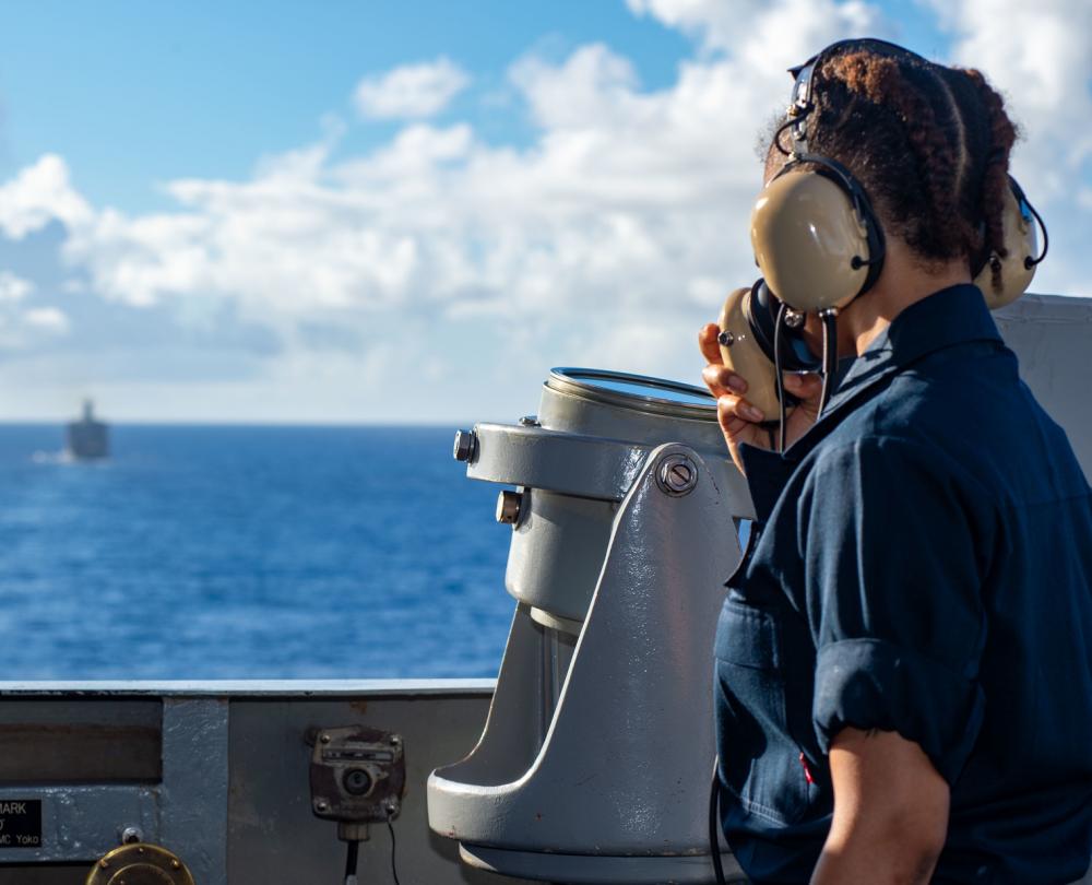 USS Ronald Reagan (CVN 76), USNS Big Horn conduct fueling-at-sea
