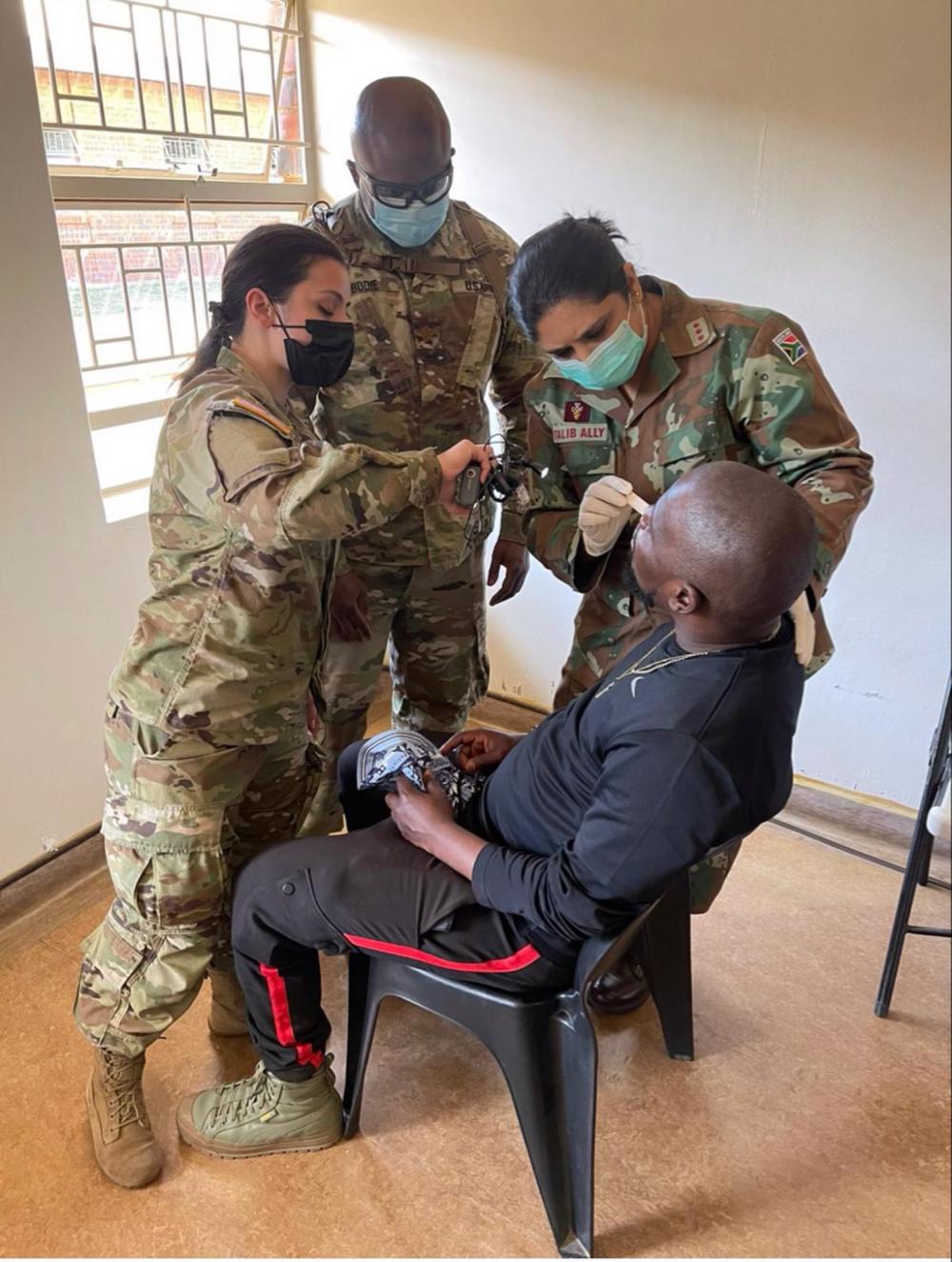 DVIDS – News – NY Army Guard, Army Reserve medical, veterinary personnel team up with South Africans military to provide care in rural villages