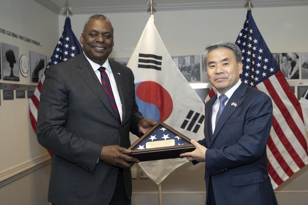Defense Secretary Austin Hosts Bilateral Talks with South Korean Counterpart