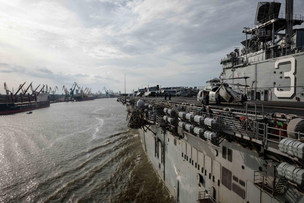 USS Kearsarge (LHD 3) arrives in Klaipėda, Lithuania
