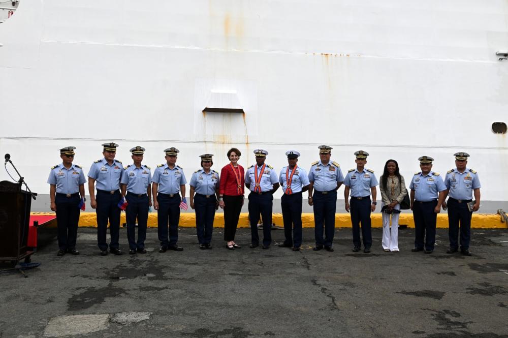 Coast Guard Cutter Midgett arrives in Manila, Philippines 