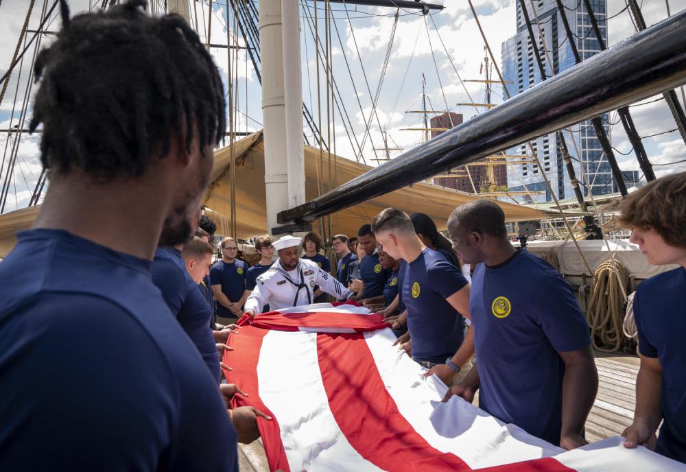 Future Sailors enlist during Maryland Fleet Week and Flyover Baltimore 2022