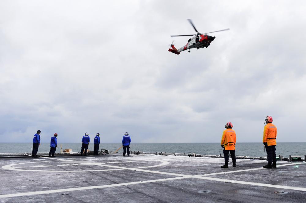USCGC Stratton conducts flight operations while underway in Arctic Ocean
