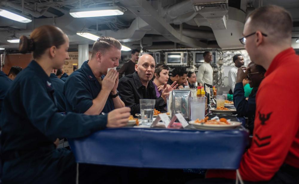 USS Ronald Reagan (CVN 76) hosts Vertical Horizon concert at sea
