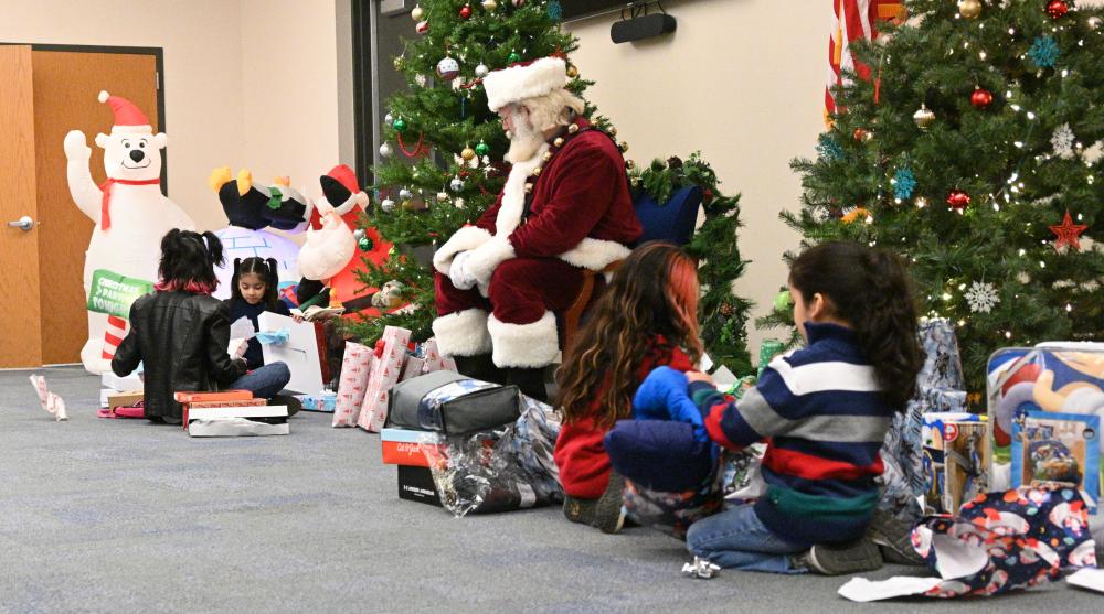 Maryland Air National Guard gives back to community during the holidays