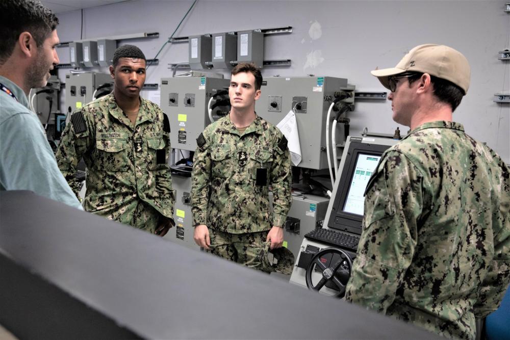 NSWCPD Trains Future U.S. Navy Officers on Land Based Engineering Site